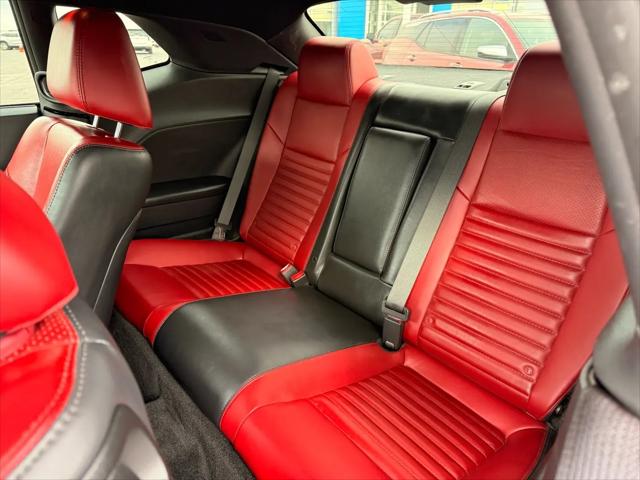 2013 Dodge Challenger R/T Plus