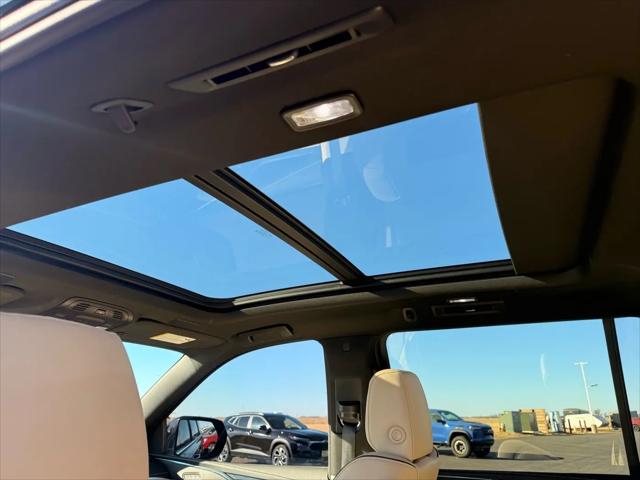 2024 Cadillac Escalade ESV 4WD Premium Luxury