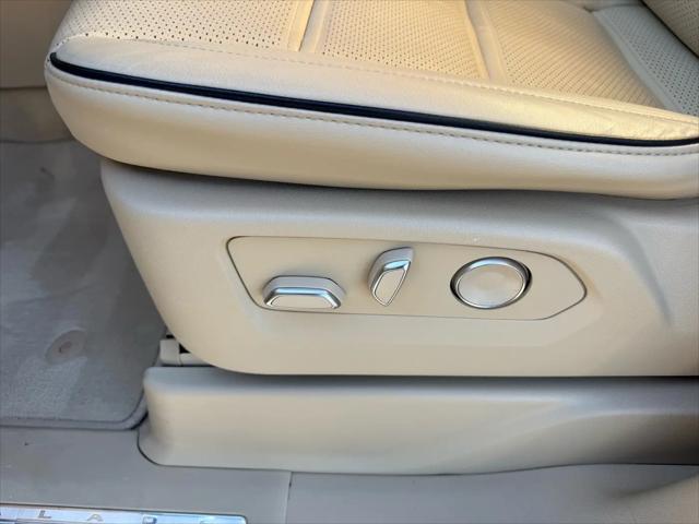 2024 Cadillac Escalade ESV 4WD Premium Luxury