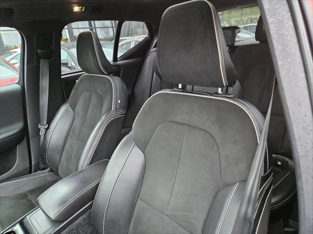 2020 Volvo XC40 T5 R-Design