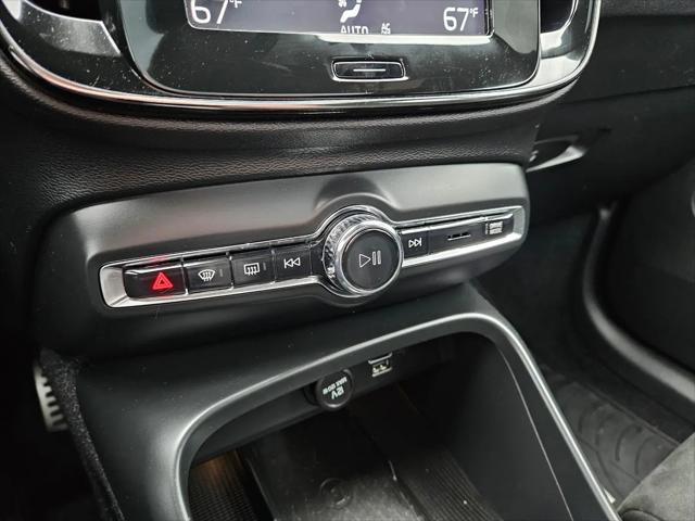 2020 Volvo XC40 T5 R-Design
