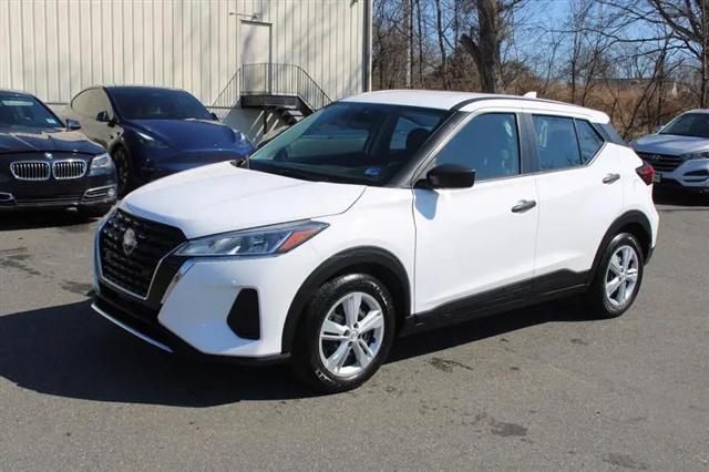 2022 Nissan Kicks S Xtronic CVT