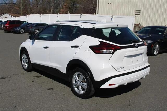 2022 Nissan Kicks S Xtronic CVT