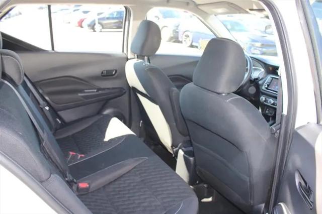 2022 Nissan Kicks S Xtronic CVT