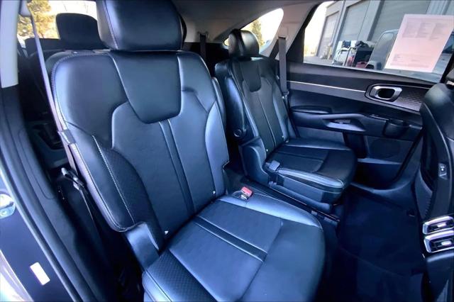 2025 Kia Sorento EX