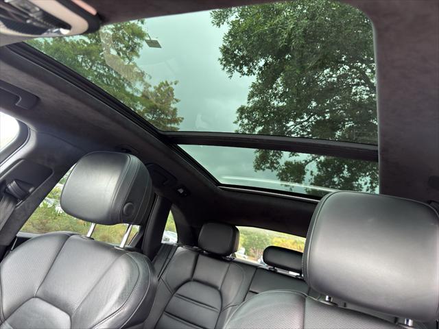 2015 Porsche Macan Turbo