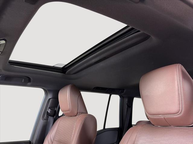 2025 Toyota Land Cruiser PREMIUM PACKAGE