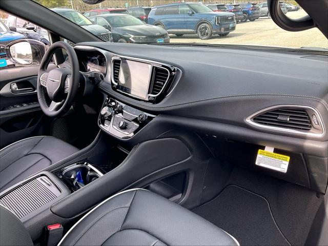 2026 Chrysler Pacifica Limited AWD