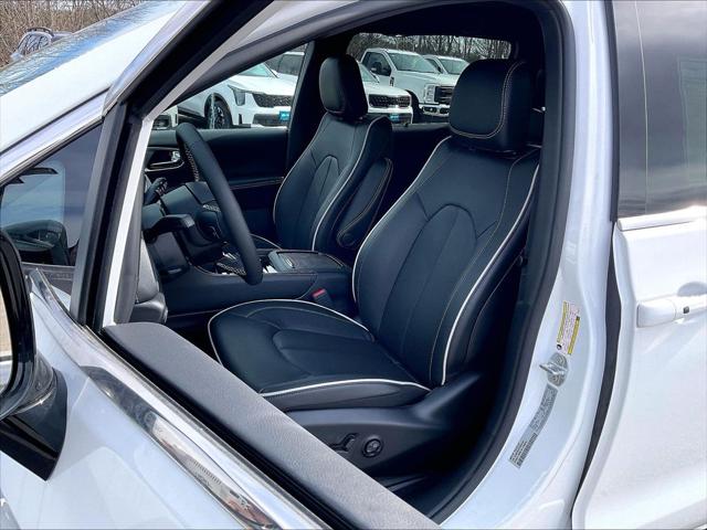 2026 Chrysler Pacifica Limited AWD