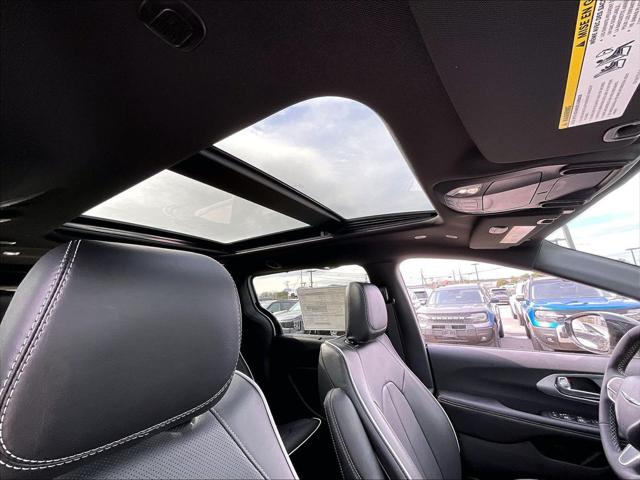 2026 Chrysler Pacifica Limited AWD