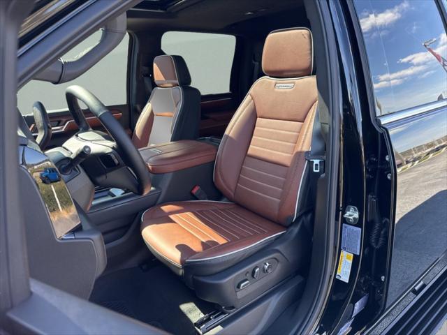 2026 GMC Sierra 2500HD Crew Cab, Standard Bed, Denali Ultimate, 4WD
