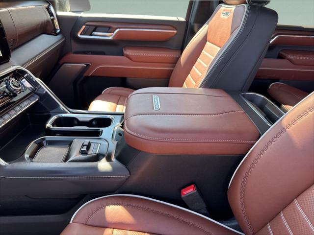 2026 GMC Sierra 2500HD Crew Cab, Standard Bed, Denali Ultimate, 4WD