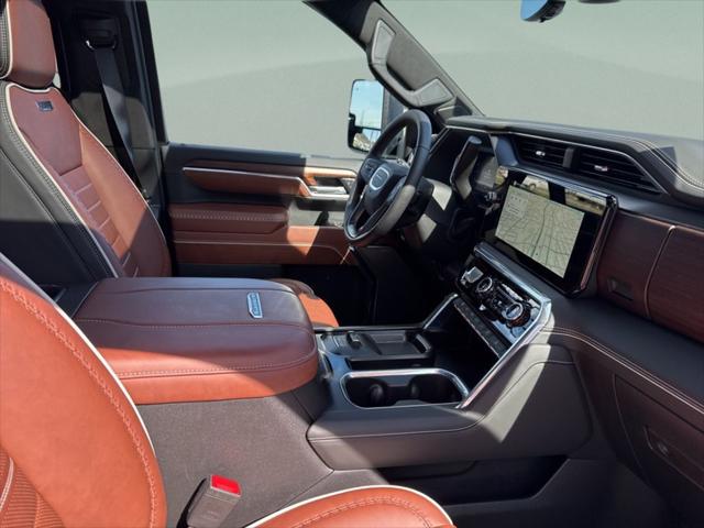 2026 GMC Sierra 2500HD Crew Cab, Standard Bed, Denali Ultimate, 4WD