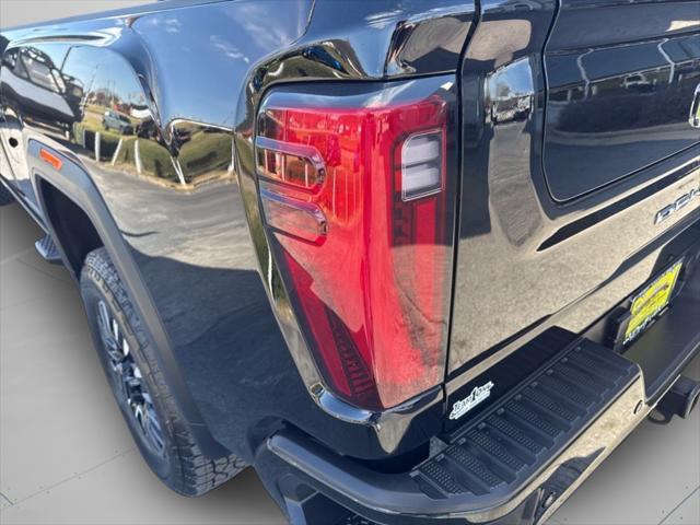 2026 GMC Sierra 2500HD Crew Cab, Standard Bed, Denali Ultimate, 4WD