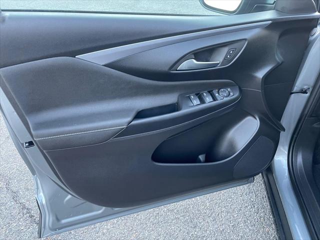 2026 Buick NV Preferred FWD