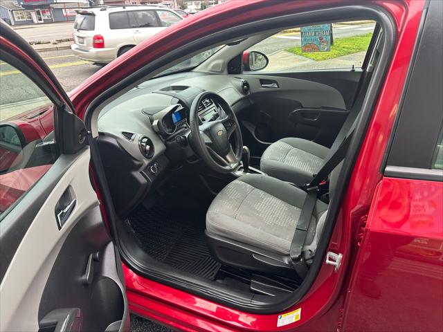 2013 Chevrolet Sonic LS Auto