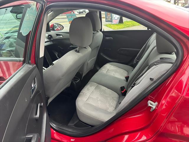 2013 Chevrolet Sonic LS Auto