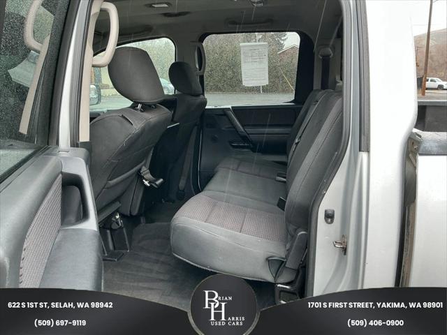 2013 Nissan Titan SV