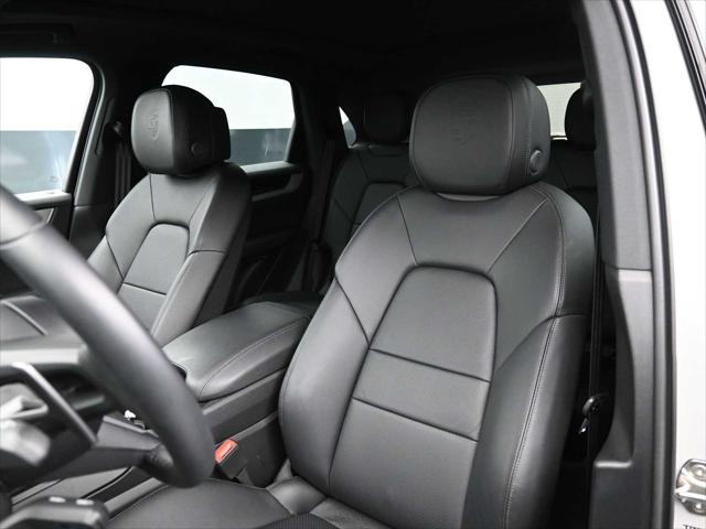 2025 Porsche Cayenne Unknown