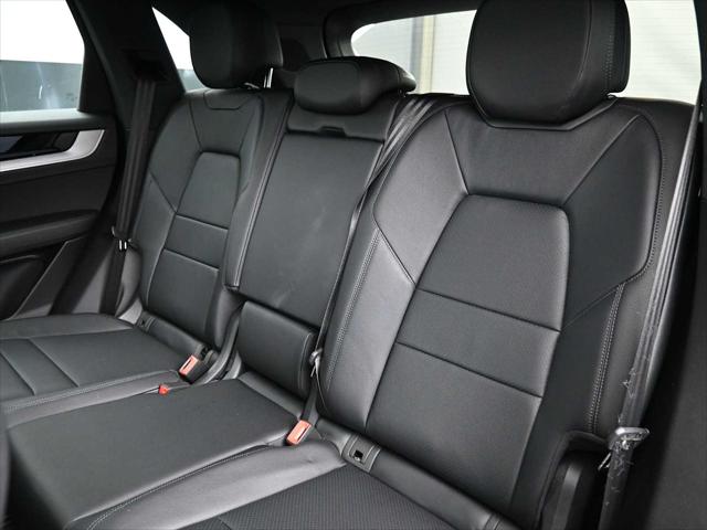 2025 Porsche Cayenne Unknown