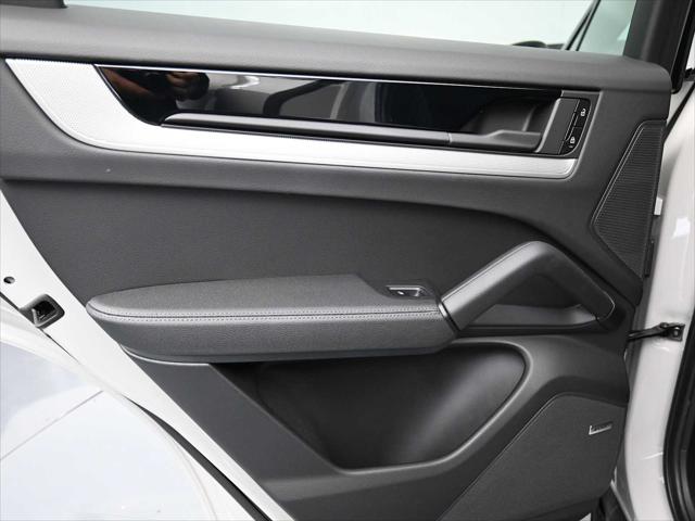 2025 Porsche Cayenne Unknown