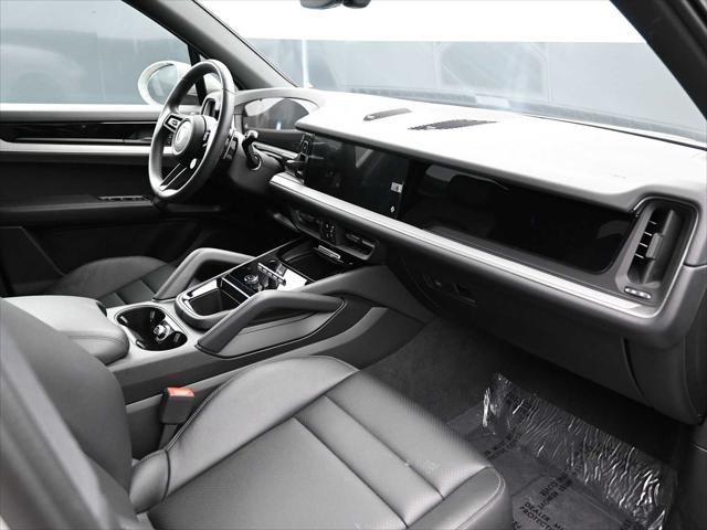 2025 Porsche Cayenne Unknown