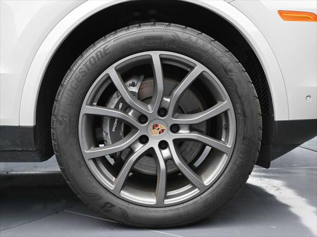 2025 Porsche Cayenne Unknown