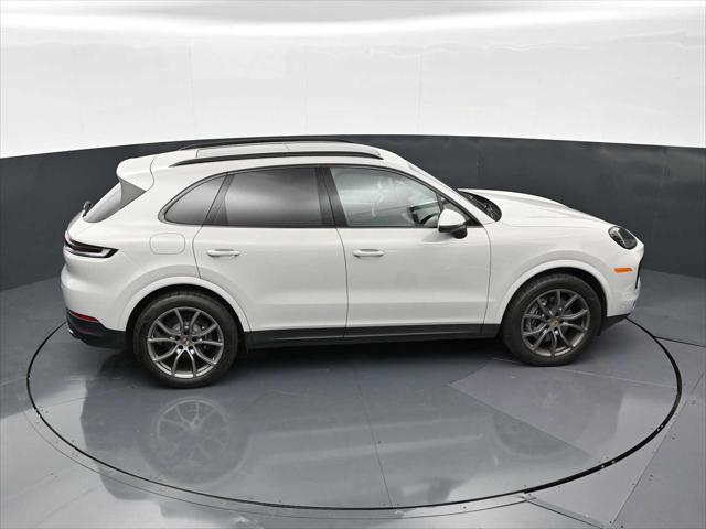 2025 Porsche Cayenne Unknown