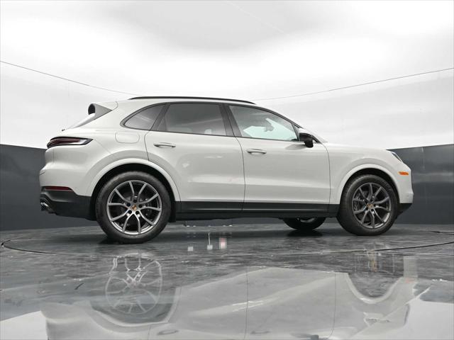 2025 Porsche Cayenne Unknown
