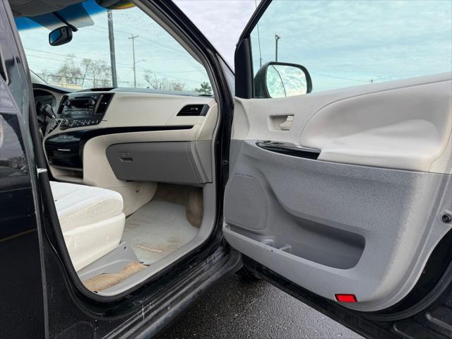 2013 Toyota Sienna Unknown