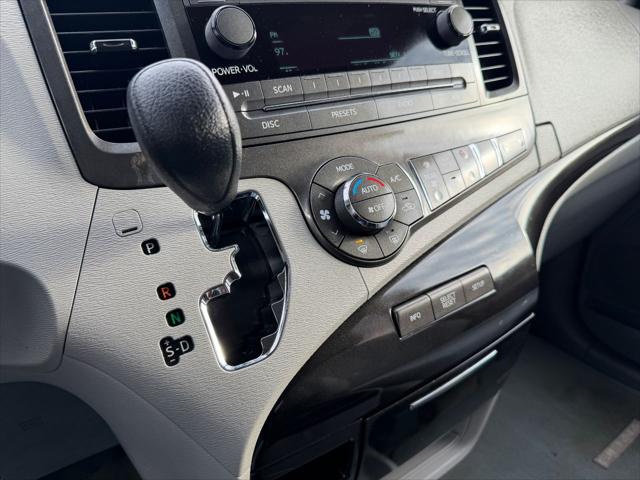 2013 Toyota Sienna Unknown