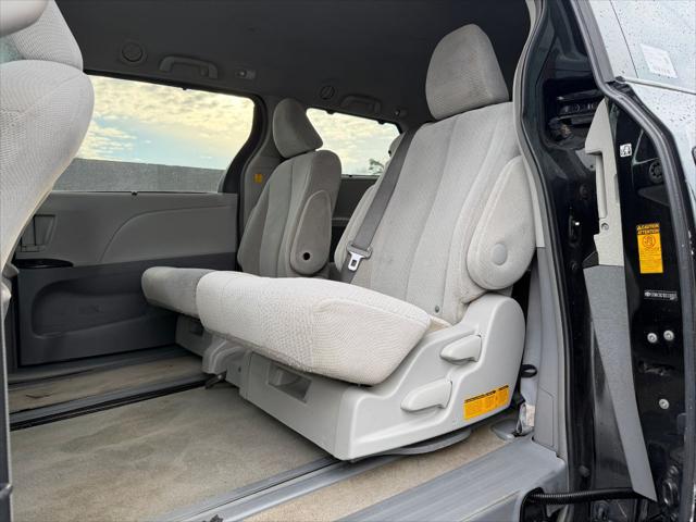 2013 Toyota Sienna Unknown