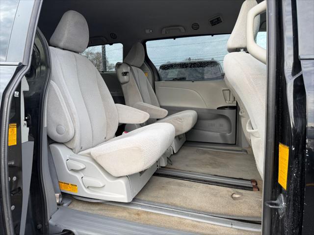 2013 Toyota Sienna Unknown
