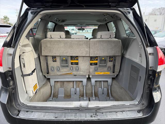 2013 Toyota Sienna Unknown
