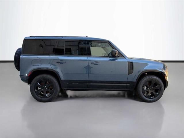 2026 Land Rover Defender P400 X-Dynamic SE