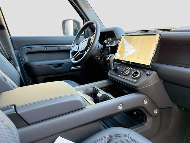 2026 Land Rover Defender P400 X-Dynamic SE
