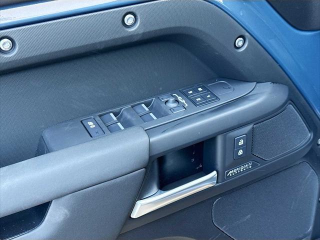 2026 Land Rover Defender P400 X-Dynamic SE