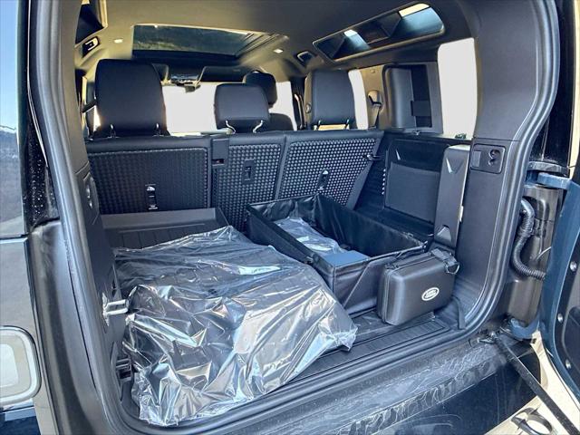 2026 Land Rover Defender P400 X-Dynamic SE