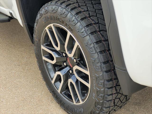 2026 GMC Sierra 1500 Crew Cab, Short Bed, AT4, 4WD