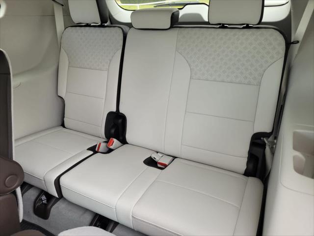 2026 GMC Acadia Denali FWD