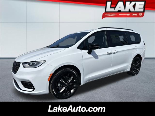 2026 Chrysler Pacifica PACIFICA SELECT AWD