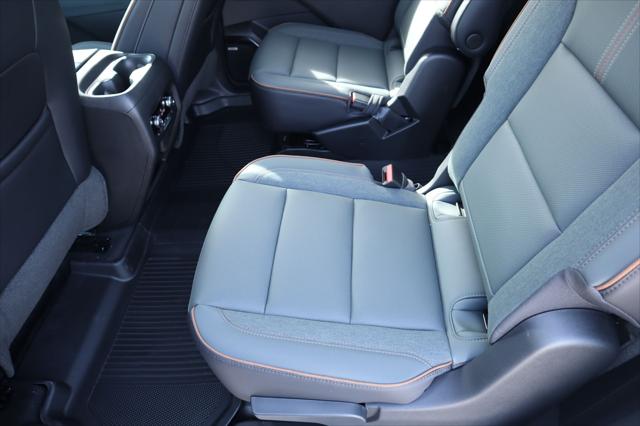 2026 GMC Acadia AT4 AWD