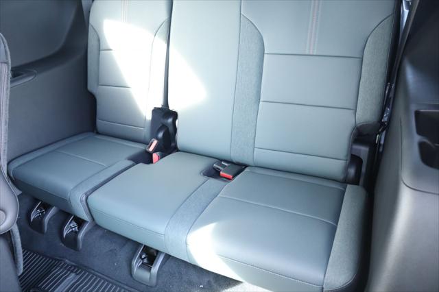 2026 GMC Acadia AT4 AWD
