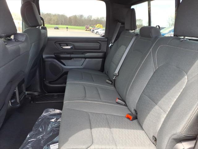 2026 Ram 1500 Express Crew Cab 4x4 5'7" Box