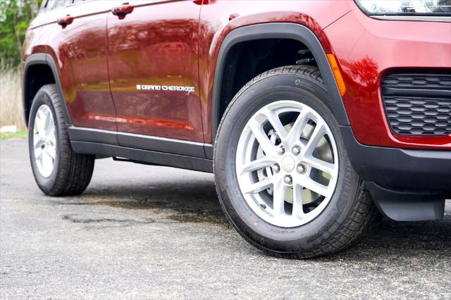 2026 Jeep Grand Cherokee Laredo 4x2