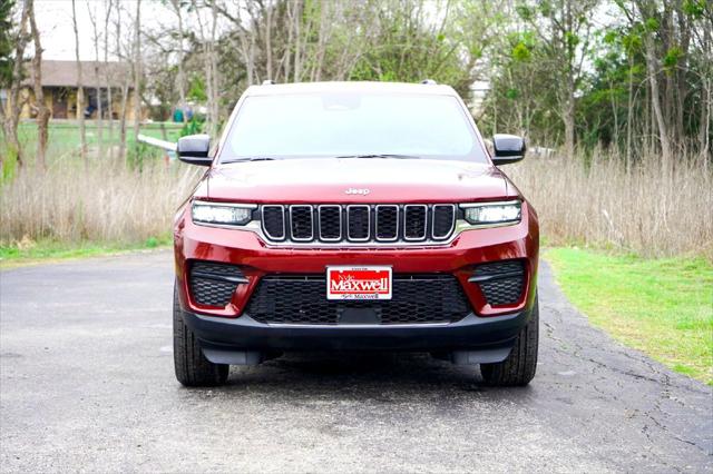 2026 Jeep Grand Cherokee Laredo 4x2