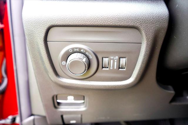 2026 Jeep Grand Cherokee Laredo 4x2