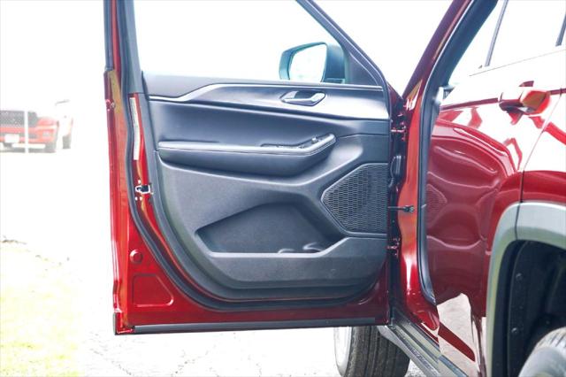 2026 Jeep Grand Cherokee Laredo 4x2