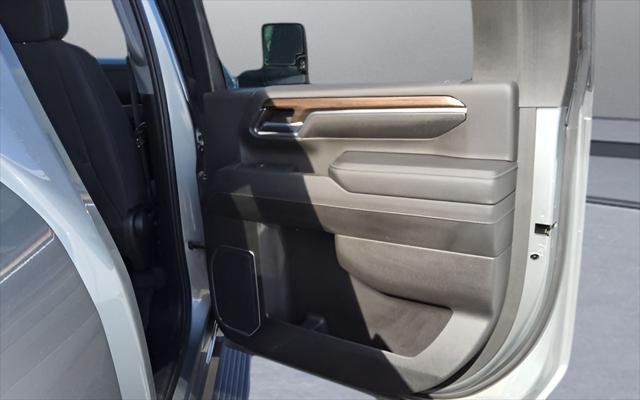 2024 Chevrolet Silverado 2500HD 4WD Crew Cab Standard Bed LT