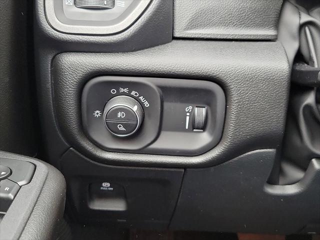2026 Ram 1500 Express Quad Cab 4x2 6'4" Box